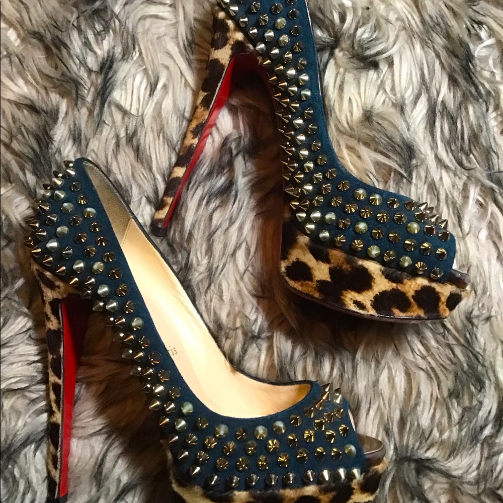 Sexy Christian Louboutin Peep Toe Heels